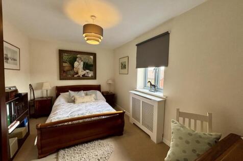 Bedroom 3 2.jpg