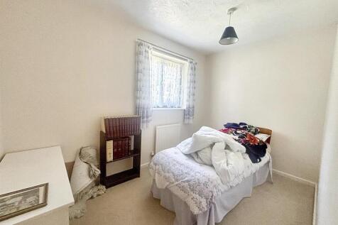 Bedroom 4.jpg