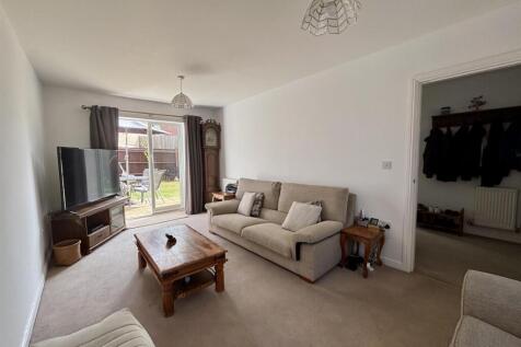Living room 2.jpg