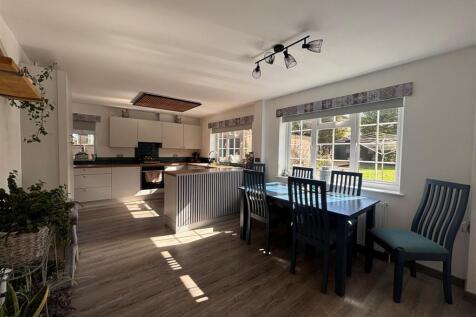 kitchen--diner......jpg