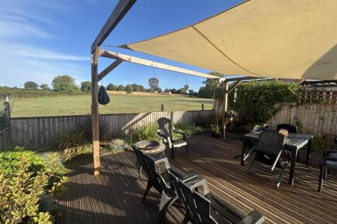 Decking 2.jpg