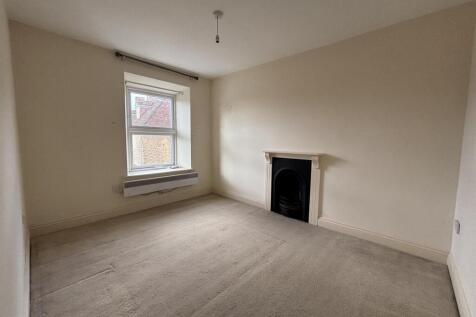 Bedroom 2.jpg