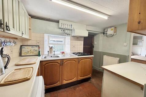 Kitchen 3.jpg