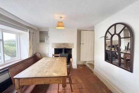 Dining room.jpg