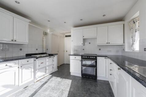 Kitchen 3.jpg