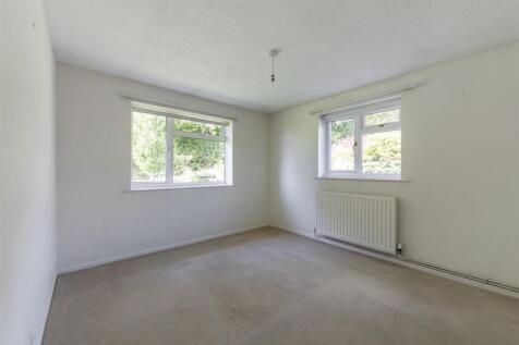 Bedroom 1 2.jpg