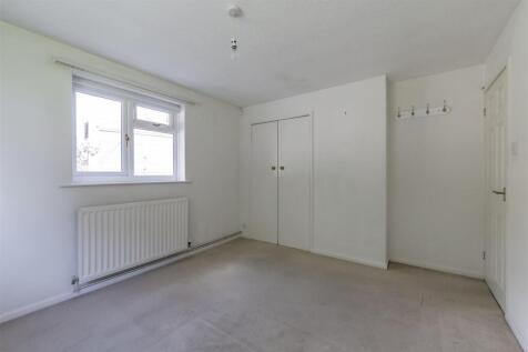 Bedroom 1.jpg