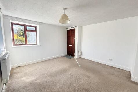 Living room 2.jpg