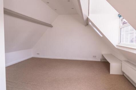 6 - Bedroom 1 - master.jpg