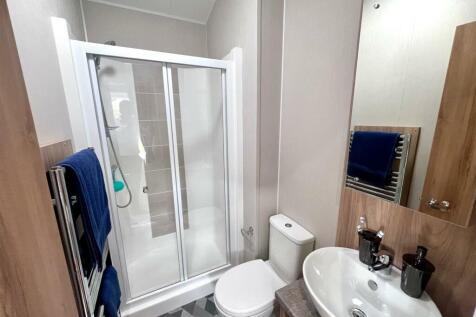 Family Shower Room