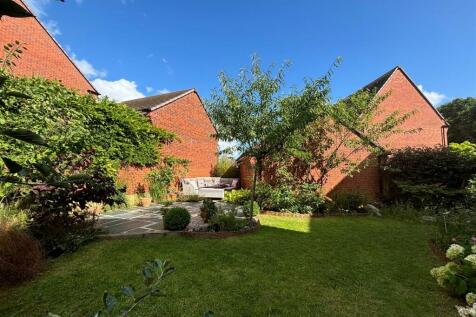 Rear Garden Additional Photograph