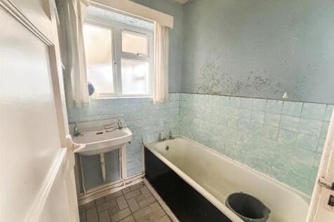 Ground Floor Bathroom