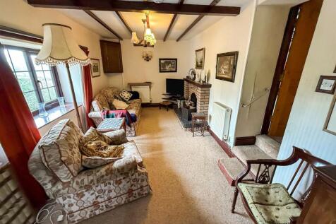 Lounge/ Dining Room
