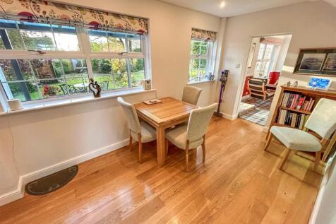 Breakfast Room