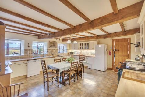 Farmhouse Style Kitchen