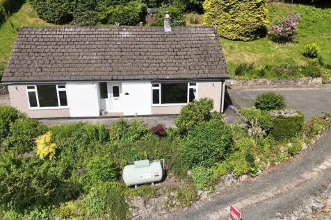 Accommodation Comprises