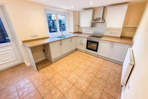 Kitchen/ Dining Room