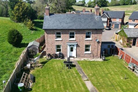 dji_fly_20250501_142825_0_1746106105262_photo_low_