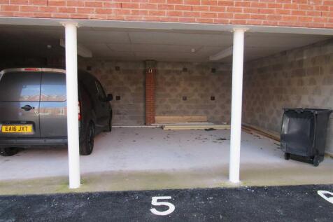 Outside/ Parking