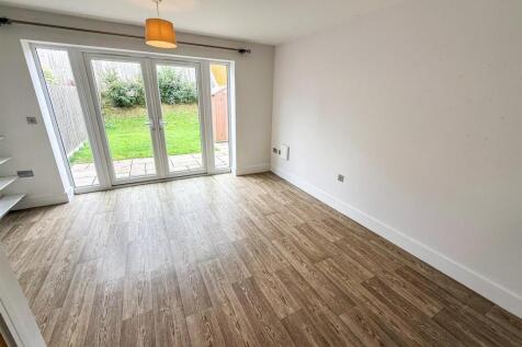 Lounge/ Dining Room