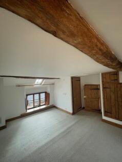 Master bedroom 2.jpg