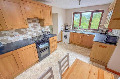 Kitchen/ Dining Room