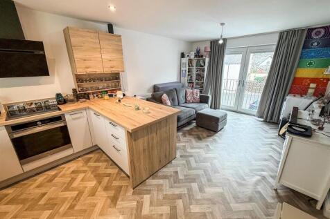 Lounge/ Kitchen