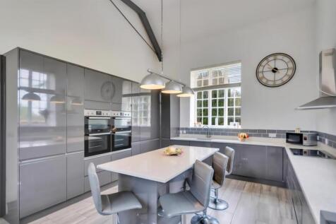 Kitchen/ Breakfast Room