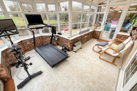 P-Shaped Conservatory