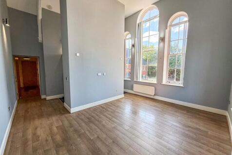 LOUNGE / KITCHEN