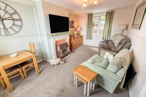Lounge/ Dining Room