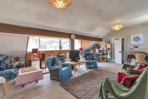 Second Floor Lounge