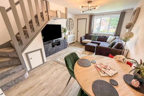 Lounge/ Dining Room