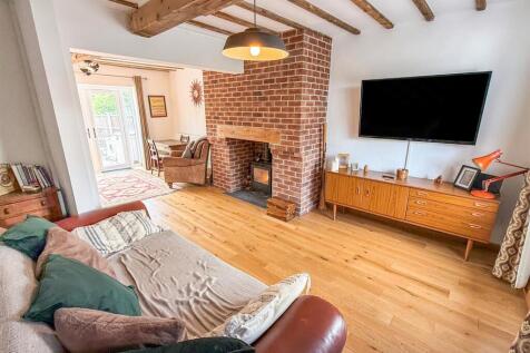 Lounge/ Dining Room