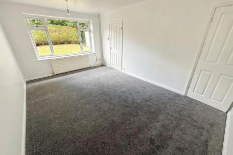 Lounge/ Dining Room