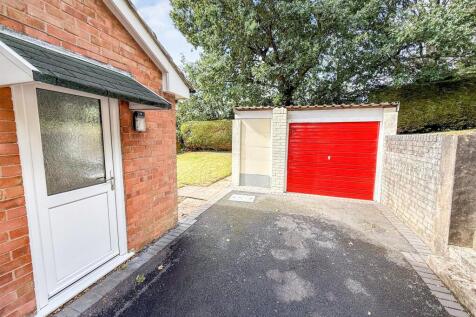 Detached Garage