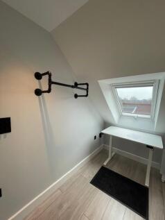 Lounge/ Kitchen / office space