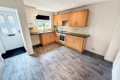 KITCHEN/ DINING ROOM