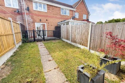 REAR GARDEN ADDITIONAL PHOTOGRAPH