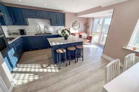 Kitchen/Dining/ Family Room