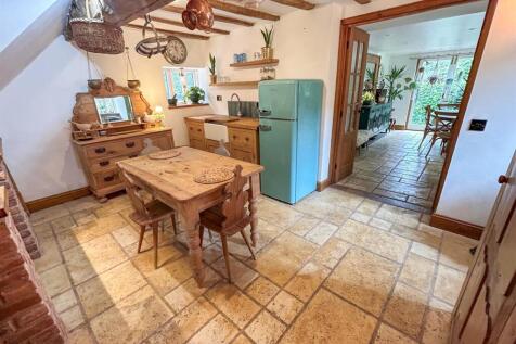 Kitchen additional photo