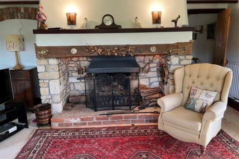 Lounge 3.jpg