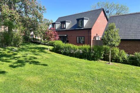 Front house 1 with garden.jpg