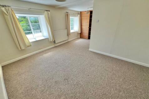 Bedroom 3a.jpg