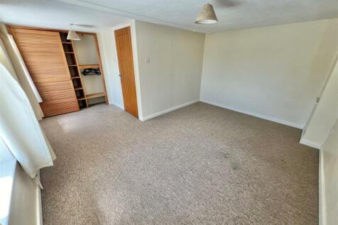 Bedroom 3.jpg