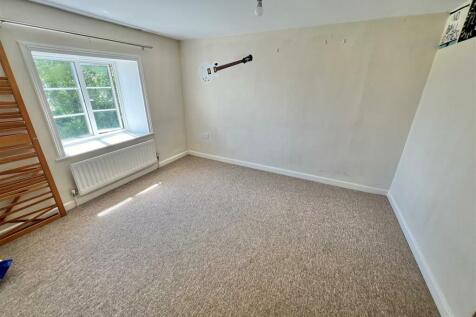 Bedroom 2.jpg