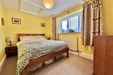 Bedroom 2.jpg