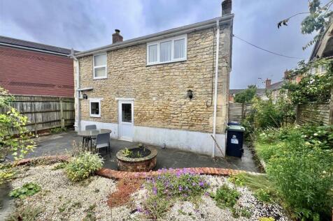 Rear pic house.jpg