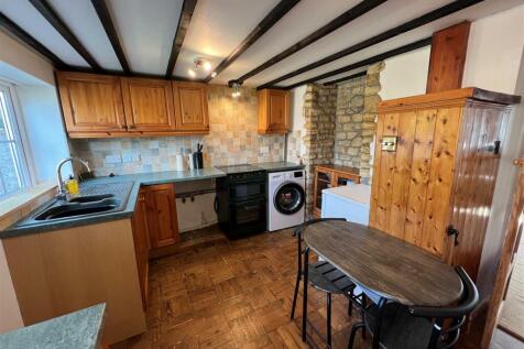 Kitchen 1.jpg