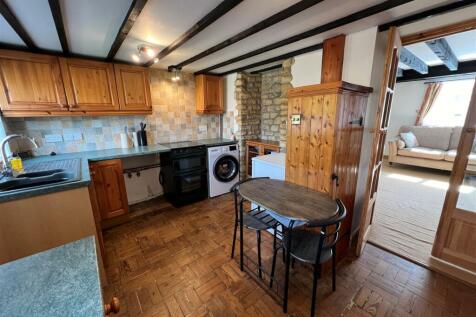 Kitchen 3.jpg